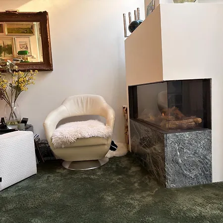 Quartier Museum Center *