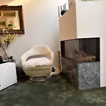 Quartier Museum Center *